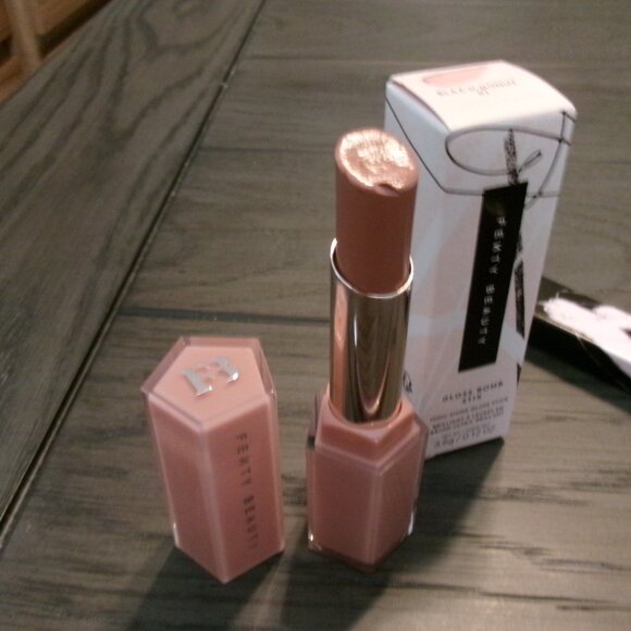 FENTY BEAUTY BUNDLE LIP LINER IN BORED HEAUX & GLOSS BOMB STIX BLAZ'D DONUT - Picture 5 of 8